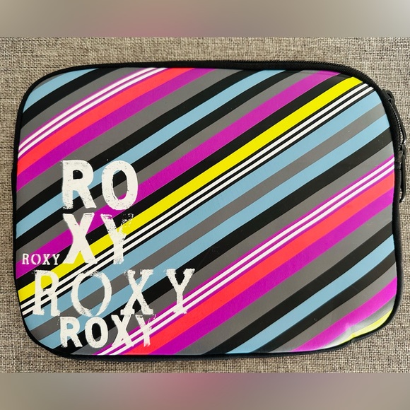 Roxy Ipad Bag Tech Sleeve Tablet Case - Picture 1 of 4